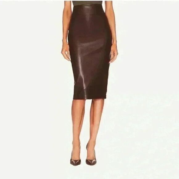 Classic leather pencil skirt. Vintage 80’s Carlisle chocolate brown. Sz 14.